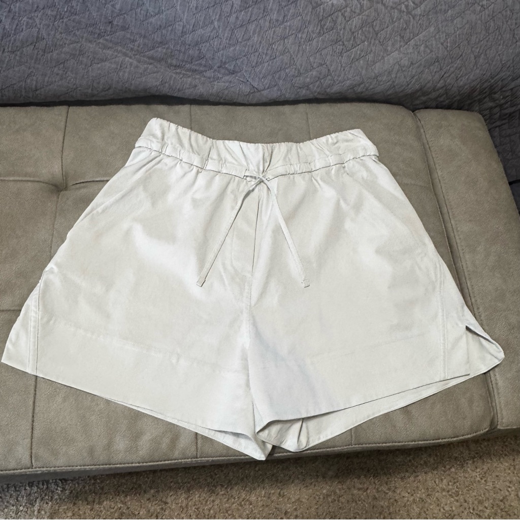 Lululemon Cinchable Waist High Rise Woven Short 3.5